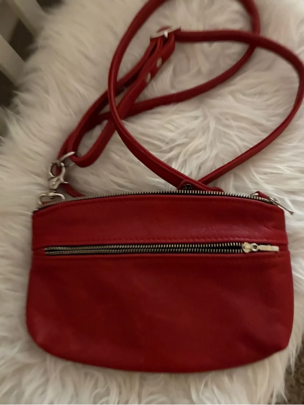 Bellum‎ Leather Red Crossbody Bag